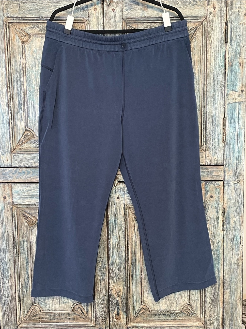Women’s Lululemon soft stream  Navy Elastic-Waist and Comfort Pants